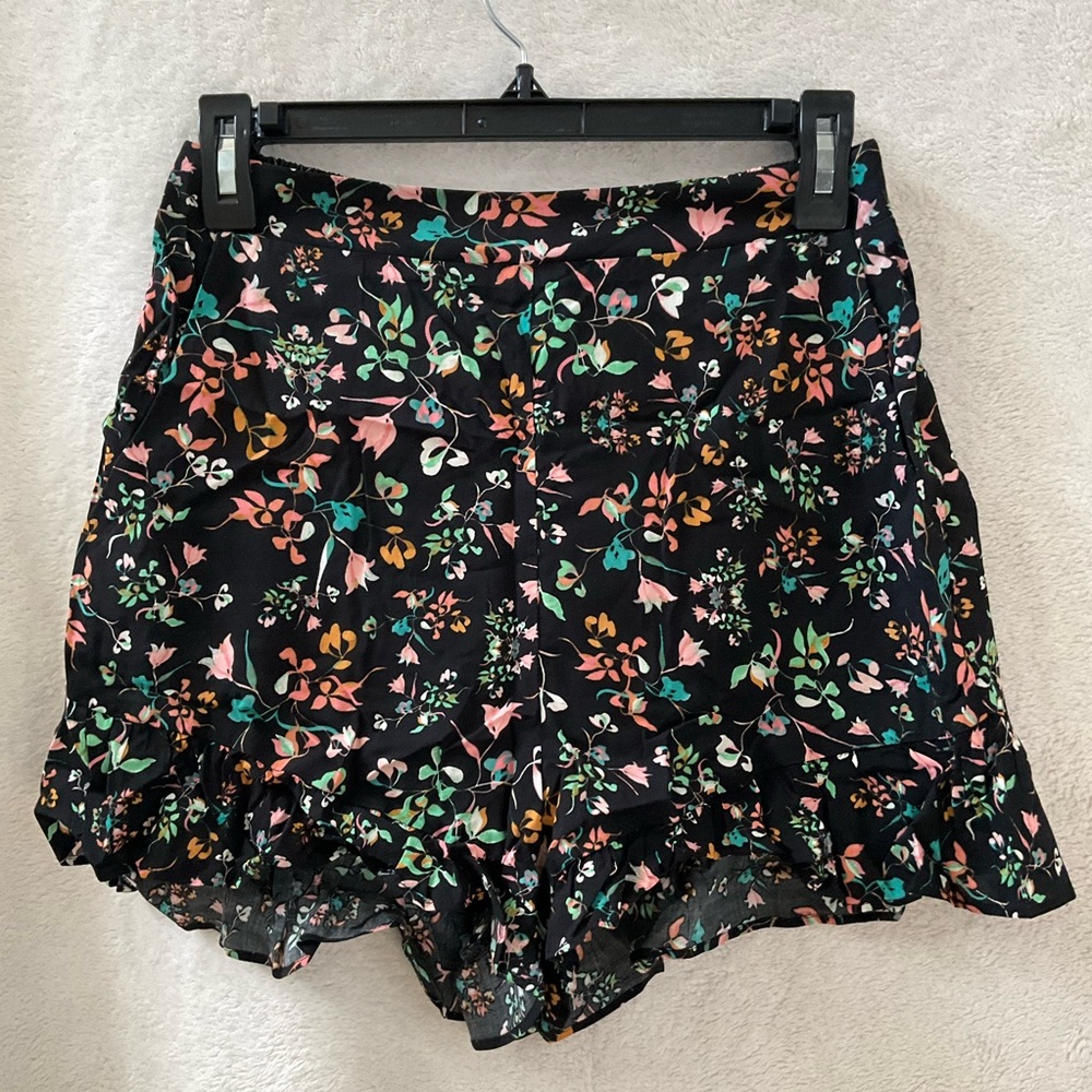 NWT BCBG Maxazria Black High Waist Shorts Pastel Floral Print | Size Woman XS